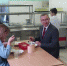 Владислав Шапша пообедал в калужской школе № 31 - Телерадиокомпания Ника
