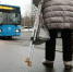 ВЫСАДКА ИНВАЛИДА, НЕ ОПЛАТИВШЕГО ПРОЕЗД, ИЗ ОБЩЕСТВЕННОГО ТРАНСПОРТА - НЕПРАВОМЕРНА - УПЧ
