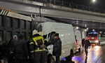 В пригороде Калуги столкнулись грузовик и фургон
