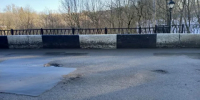 В Калуге ямы опять появились на Каменном мосту - Калужский перекрёсток
