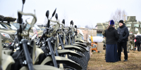 ЛДПР передала бойцам СВО 34 автомобиля высокой проходимости и военную технику - ЛДПР