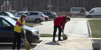 субботник-уборка-двора-0410.jpg - ГТРК Калуга
