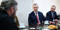В Жиздре Владислав Шапша встретил героического однокашника - Знамя