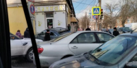 В центре Калуги машина вылетела на тротуар - Калужский перекрёсток
