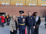 Надежда Ефремова: с Сергеем Мироновым, однопартийцами и нашими Защитниками Отечества возложили цветы к могиле неизвестного солдата на Красной Площади
