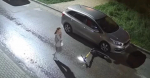 В Калуге девушка на электросамокате повредила припаркованный автомобиль