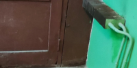 В Калуге жильцы дома на улице Первых Коммунаров полгода ждут уборки от УК - Калужский перекрёсток