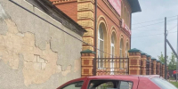 В Малоярославце машина врезалась в дом - Калужский перекрёсток