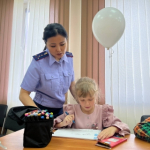 В региональном СК состоялся конкурс рисунков, приуроченный к Дню Государственного флага Российской Федерации