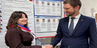 102-летняя ветеран Мария Власенкова проголосовала на выборах в Людинове - Единая Россия