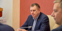 Геннадий Новосельцев провел совещание по вопросам контроля за исполнением закона «о наливайках» - Законодательное Собрание