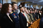 В Самаре губернатор Федорищев поздравил с Днем народного единства жителей и вручил награды
