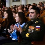 В Самаре губернатор Федорищев поздравил с Днем народного единства жителей и вручил награды