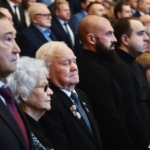 В Самаре губернатор Федорищев поздравил с Днем народного единства жителей и вручил награды
