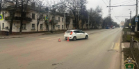 В Калуге автомобиль сбил двух женщин на светофоре - Комсомольская Правда