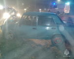 На калужской трассе молодой водитель врезался в столб