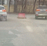 В Калуге полгода на дороге зияет открытый колодец - Комсомольская Правда