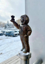 Новый космонавтик приземлился у радиолампового завода в Калуге