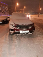 Троллейбусный маршрут №18 парализовали автомобили, брошенные на конечной остановке