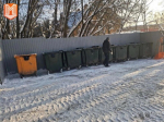 В Калуге продолжают убирают свалки у контейнерных площадок