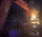 В Калужской области вспыхнул экскаватор