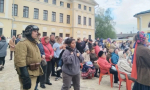 Во дворике краеведческого музея в Калуге показали проект «Останься. Детство»