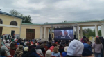 Во дворике краеведческого музея в Калуге показали проект «Останься. Детство»
