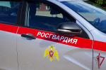 В Калуге Росгвардейцы задержали нетрезвого мужчину нарушавшего общественный порядок в подъезде жилого дома