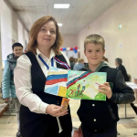 На избирательных участках проходит региональный конкурс детских рисунков